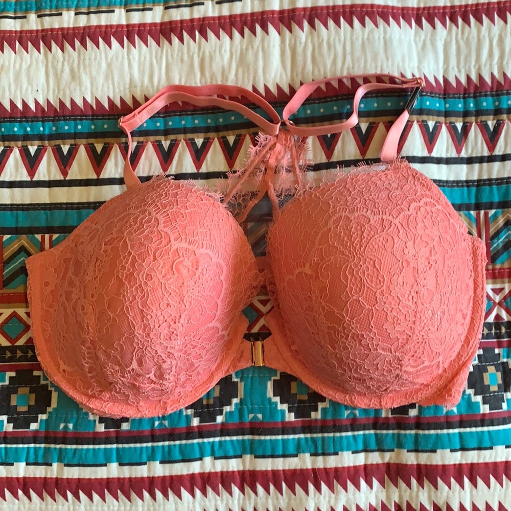 VS front Clío lightly lined racer back